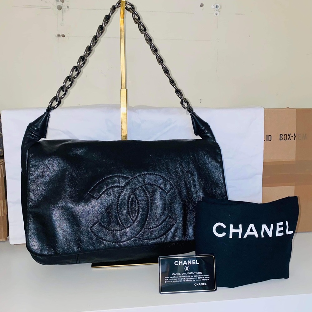 Authentic Vintage Chanel Lambskin 31 Flap bag Medium Black